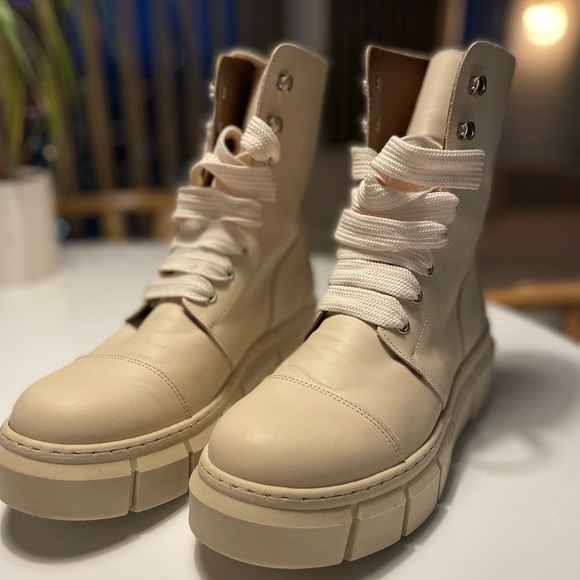 ALOHAS Can Can Boots - Sustainably Made - Picture 9 of 11